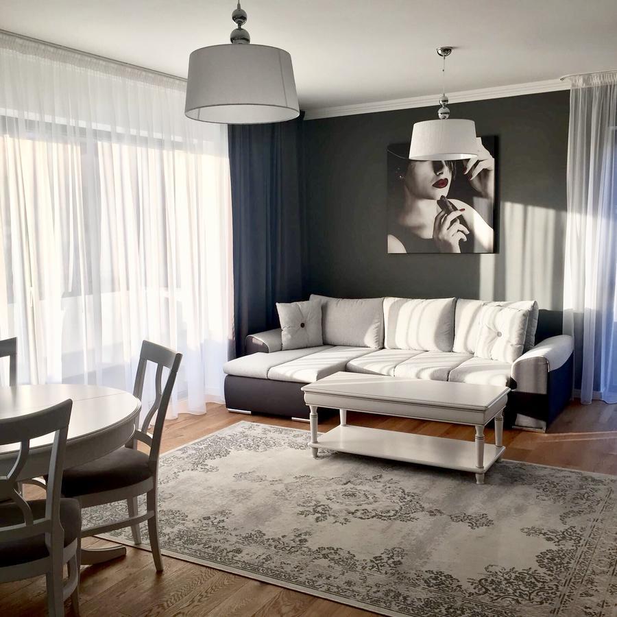 בראשוב Flori De Iulie Apartamente מראה חיצוני תמונה