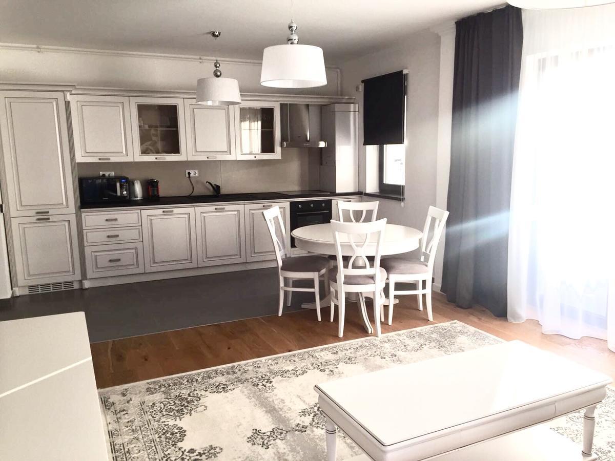 בראשוב Flori De Iulie Apartamente מראה חיצוני תמונה