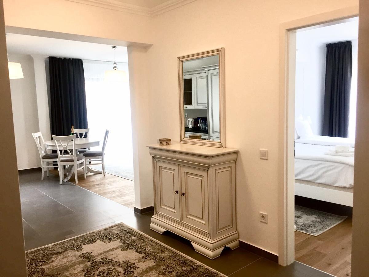 בראשוב Flori De Iulie Apartamente מראה חיצוני תמונה