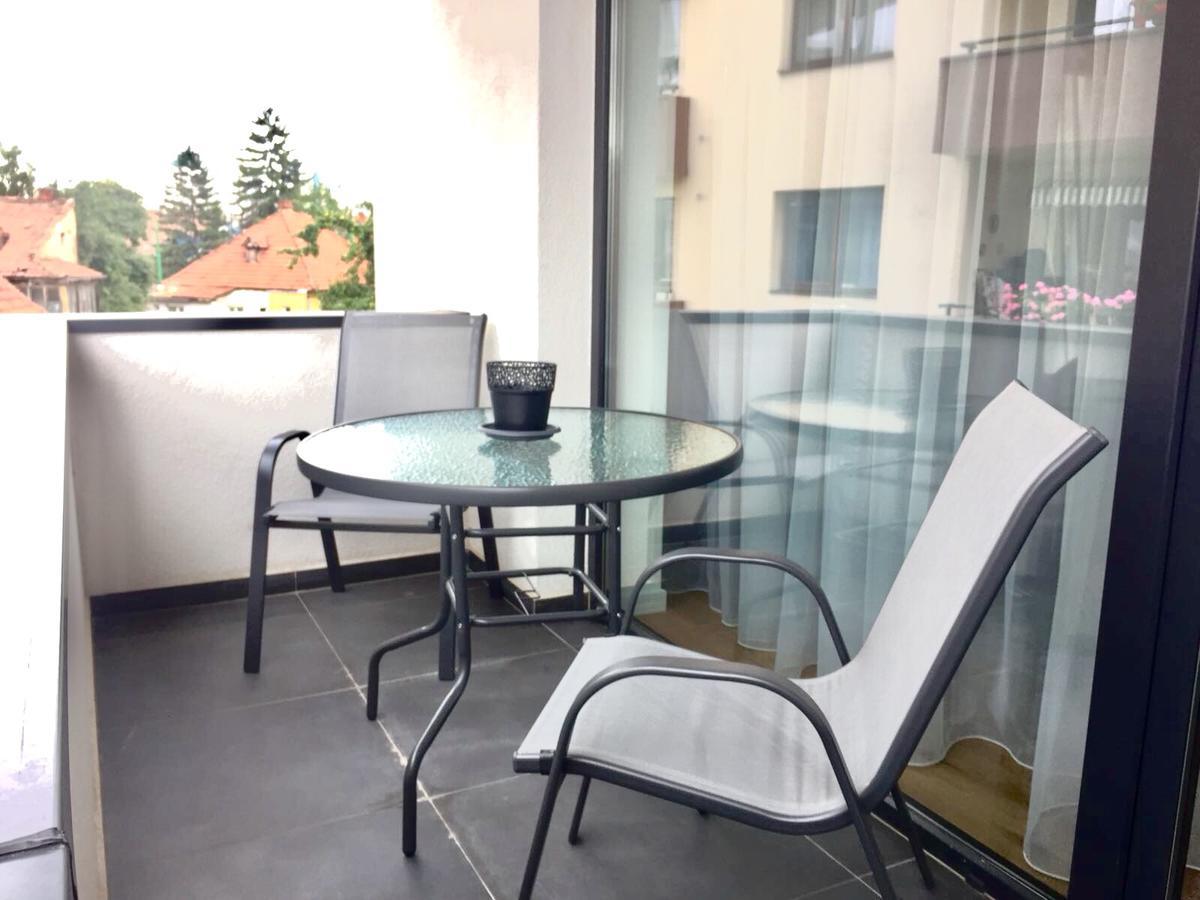 בראשוב Flori De Iulie Apartamente מראה חיצוני תמונה