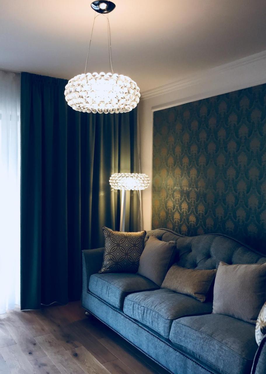 בראשוב Flori De Iulie Apartamente מראה חיצוני תמונה