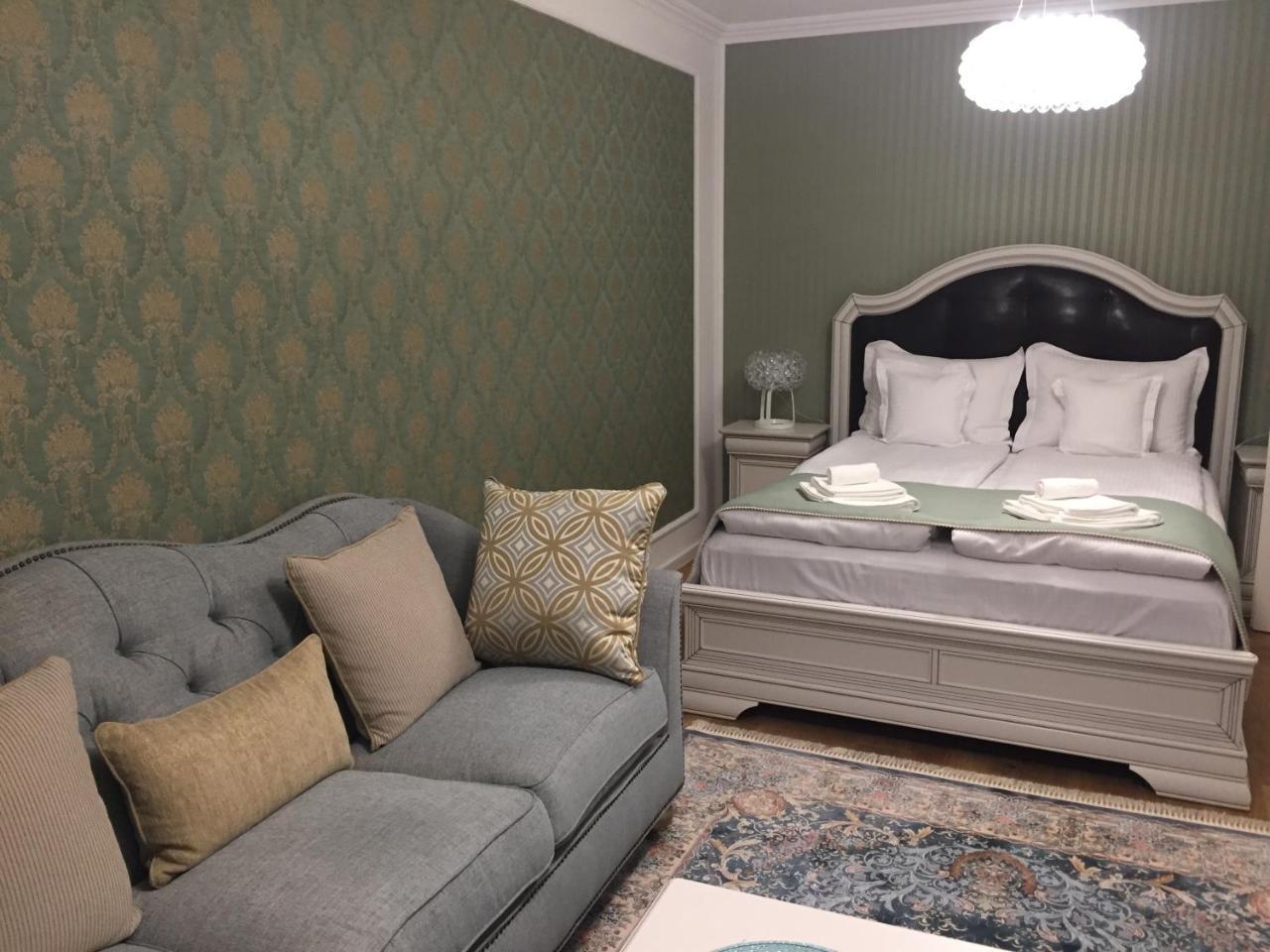 בראשוב Flori De Iulie Apartamente מראה חיצוני תמונה