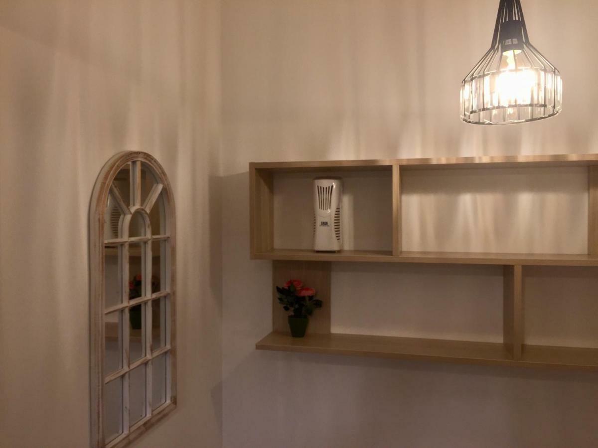 בראשוב Flori De Iulie Apartamente מראה חיצוני תמונה