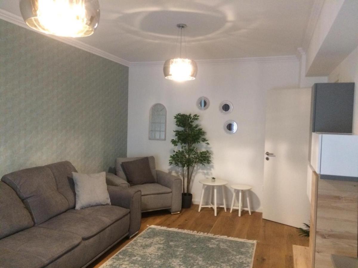 בראשוב Flori De Iulie Apartamente מראה חיצוני תמונה