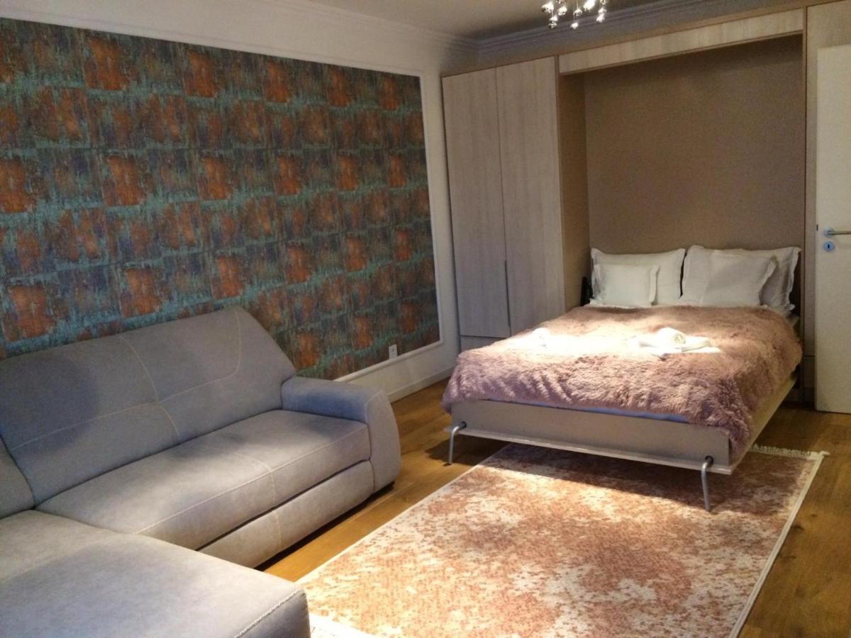 בראשוב Flori De Iulie Apartamente מראה חיצוני תמונה
