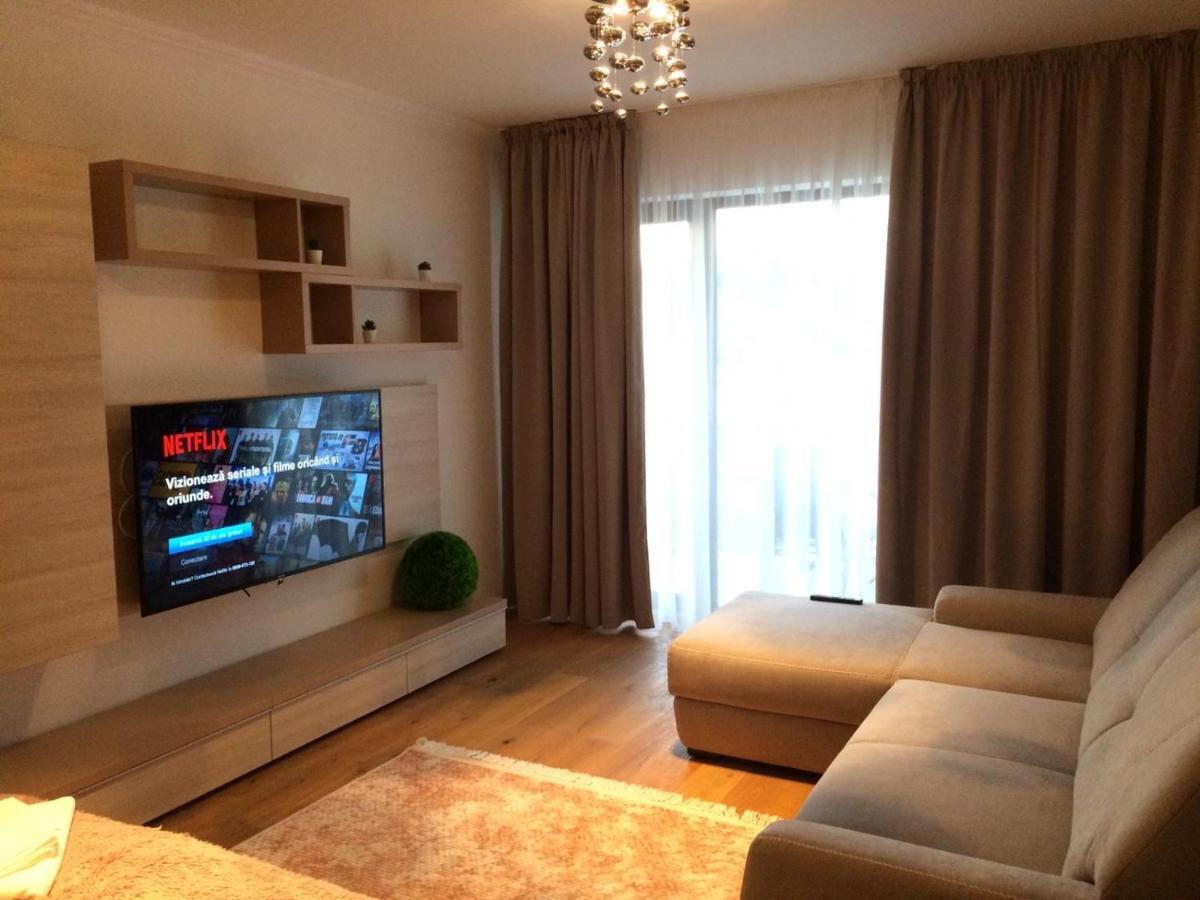 בראשוב Flori De Iulie Apartamente מראה חיצוני תמונה